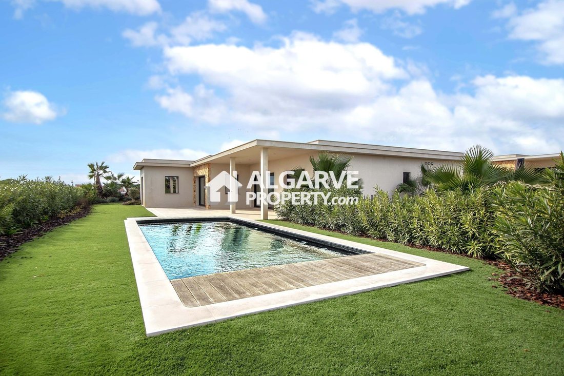 Villa in Montenegro, Algarve, Portugal 1 - 16018256