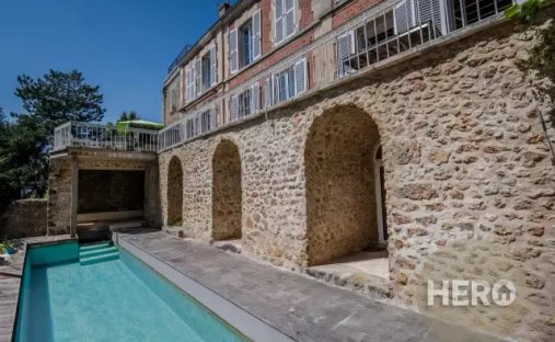 Haus in Neauphle-le-Château, Île-de-France, Frankreich 1