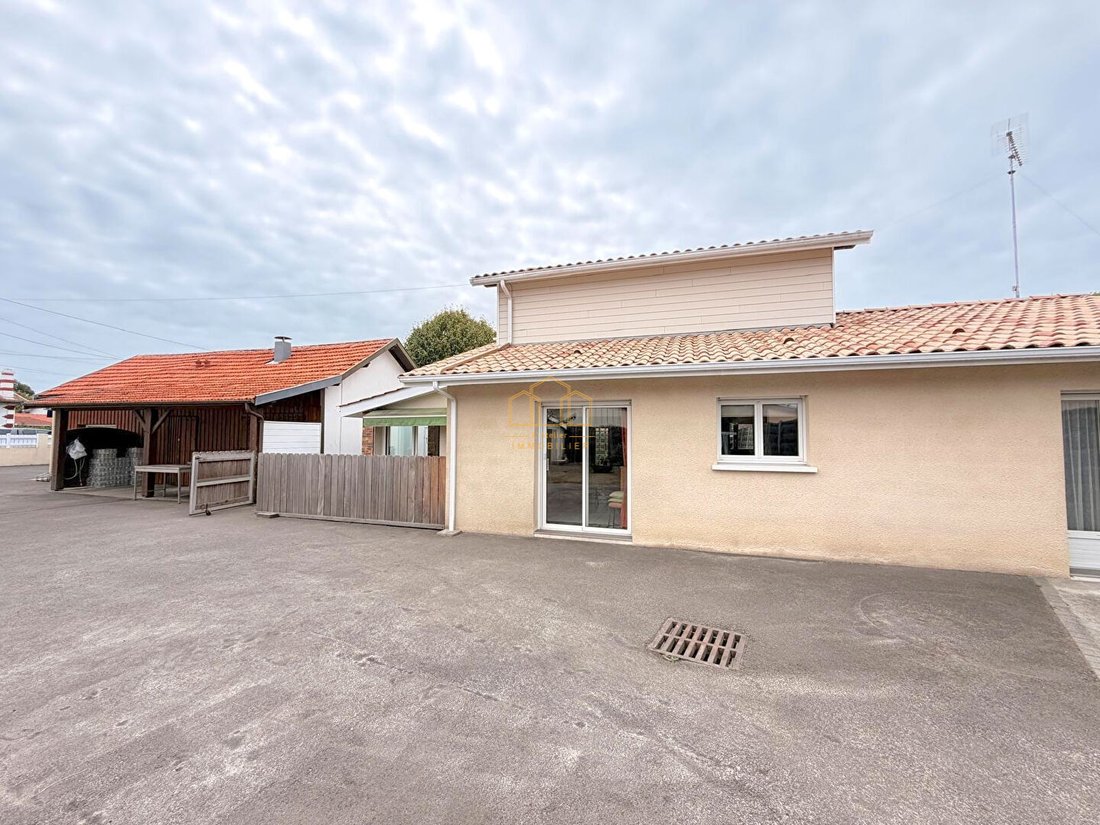 Villa in Sud Ouest, Andernos-les-Bains, France 1 - 17330747