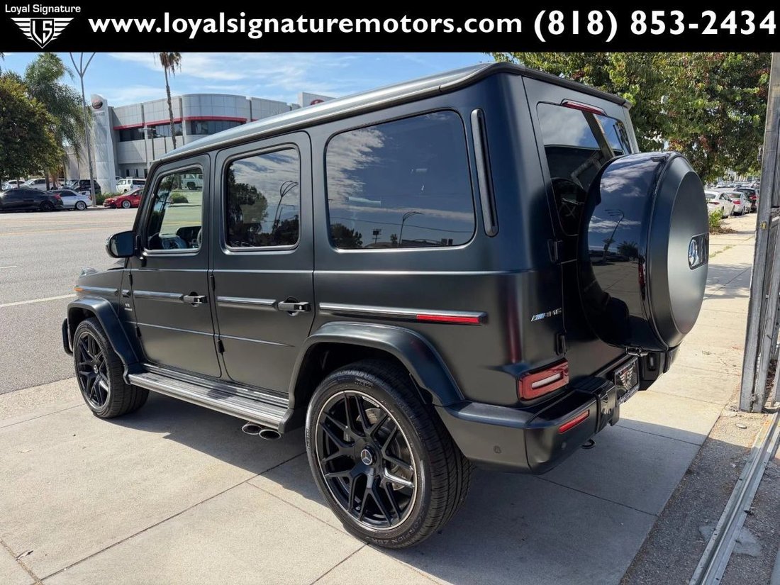 Suv in Van Nuys, CA, United States 5 - 18619358