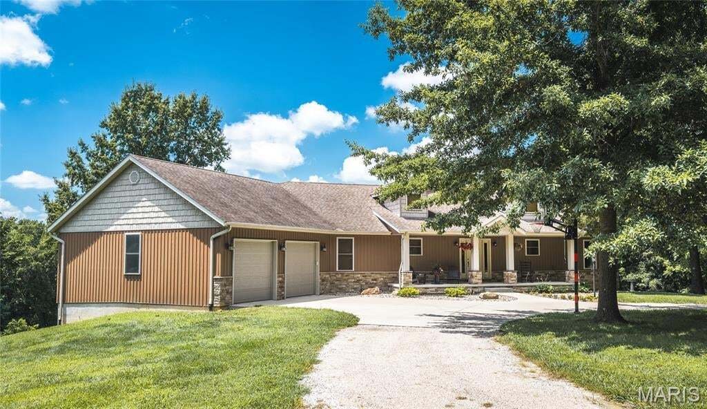 House in Brighton, Illinois, United States 2 - 18620192