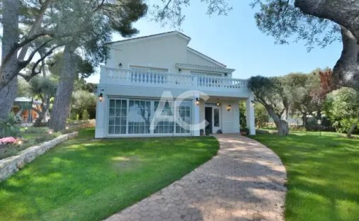 Villa à Fontmerle, Antibes, France 1