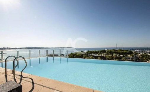 Apartment in Brusquet-Retenaou-Devens, Vallauris, France 1