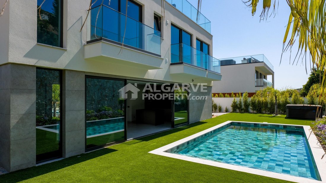 Villa in Olhos de Agua, Algarve, Portugal 1 - 16027559