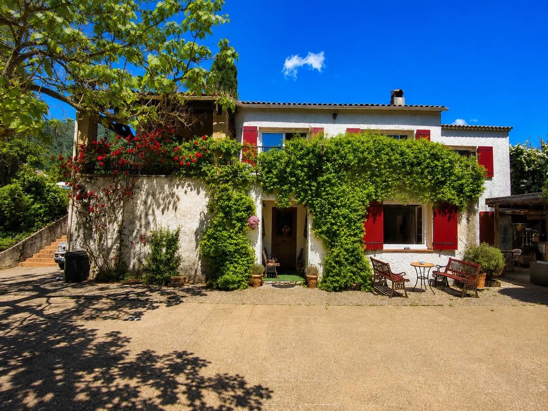 House in Tourrette-Levens, Provence-Alpes-Côte d'Azur, France 1 - 18610851