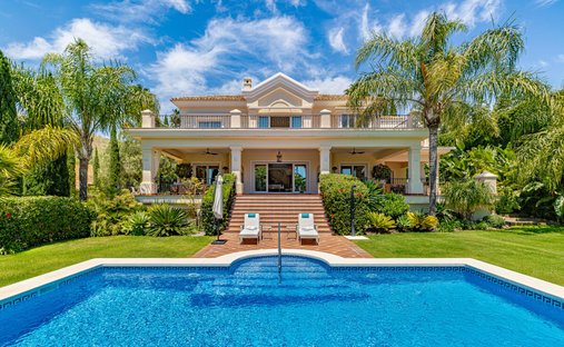 Villa in Cancelada, Estepona, Andalusia 1