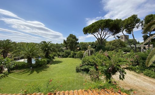 House in Nord, Pezenas, France 1
