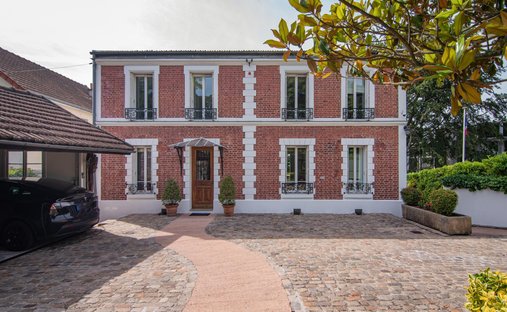 House in Centre, L'Haÿ-les-Roses, France 1
