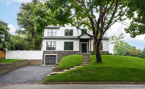 House in Mountainside, New Jersey, United States 1
