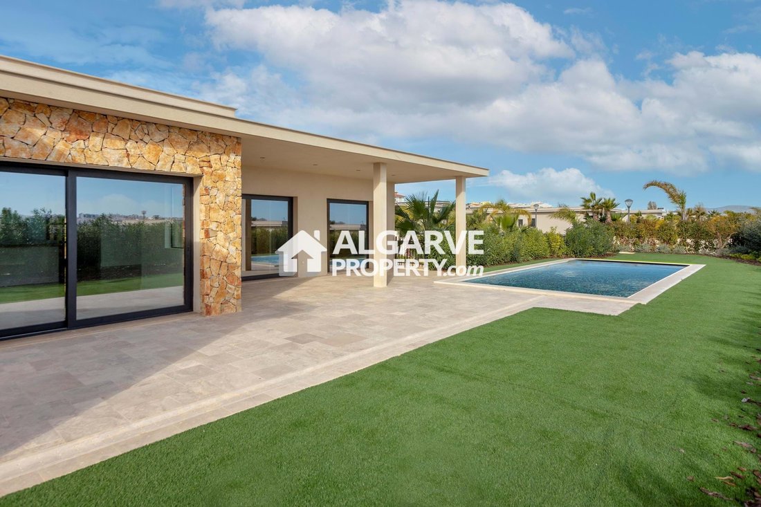 Villa in Montenegro, Algarve, Portugal 1 - 16018287