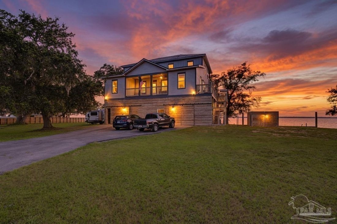House in Milton, Florida, United States 1 - 18619967