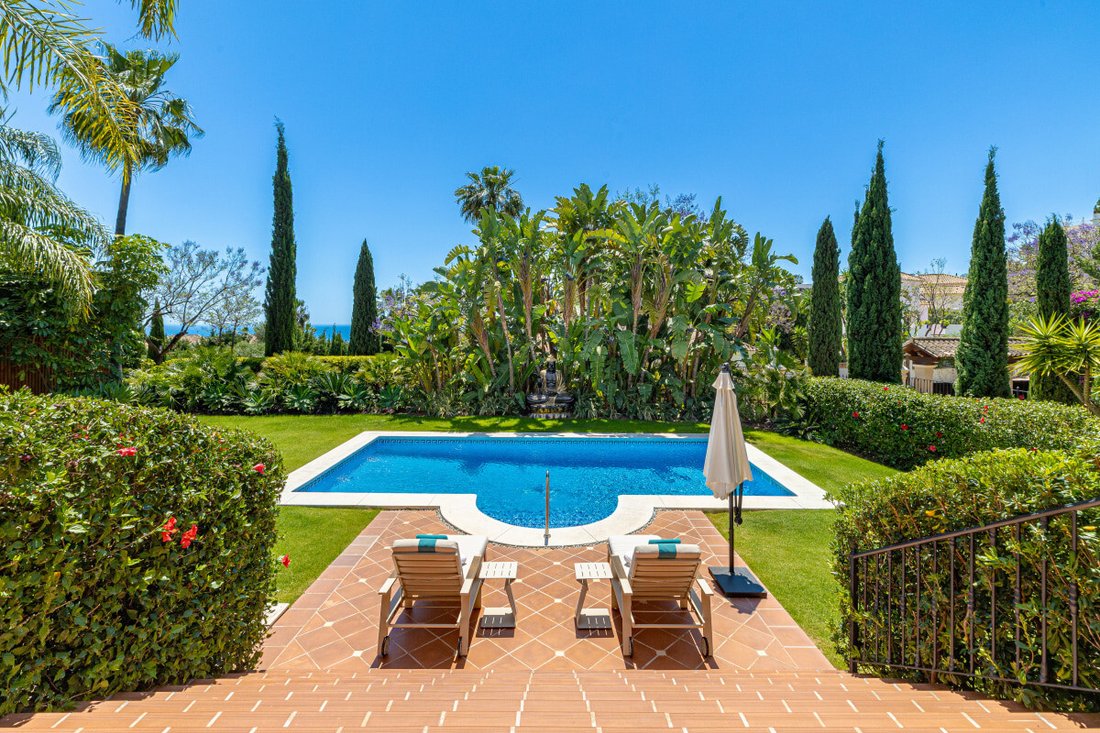 Villa in Cancelada, Estepona, Andalusia 2 - 18617040