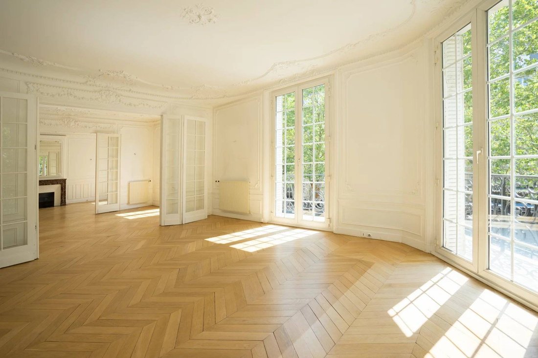 Apartment in Invalides, Paris 7e Arrondissement, Paris 3 - 18330463