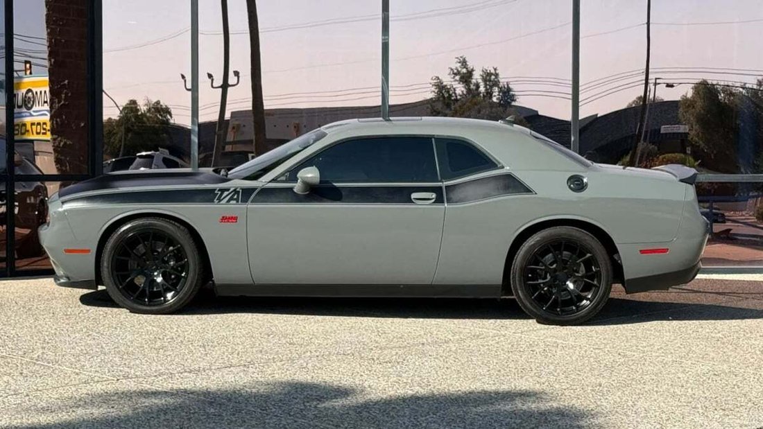 Coupe in Tucson, AZ, United States 4 - 18615854