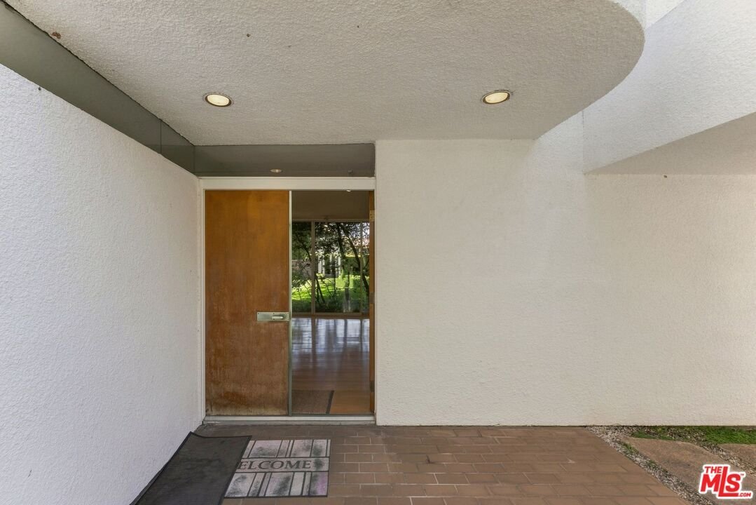 House in Los Angeles, California, United States 3 - 18621425