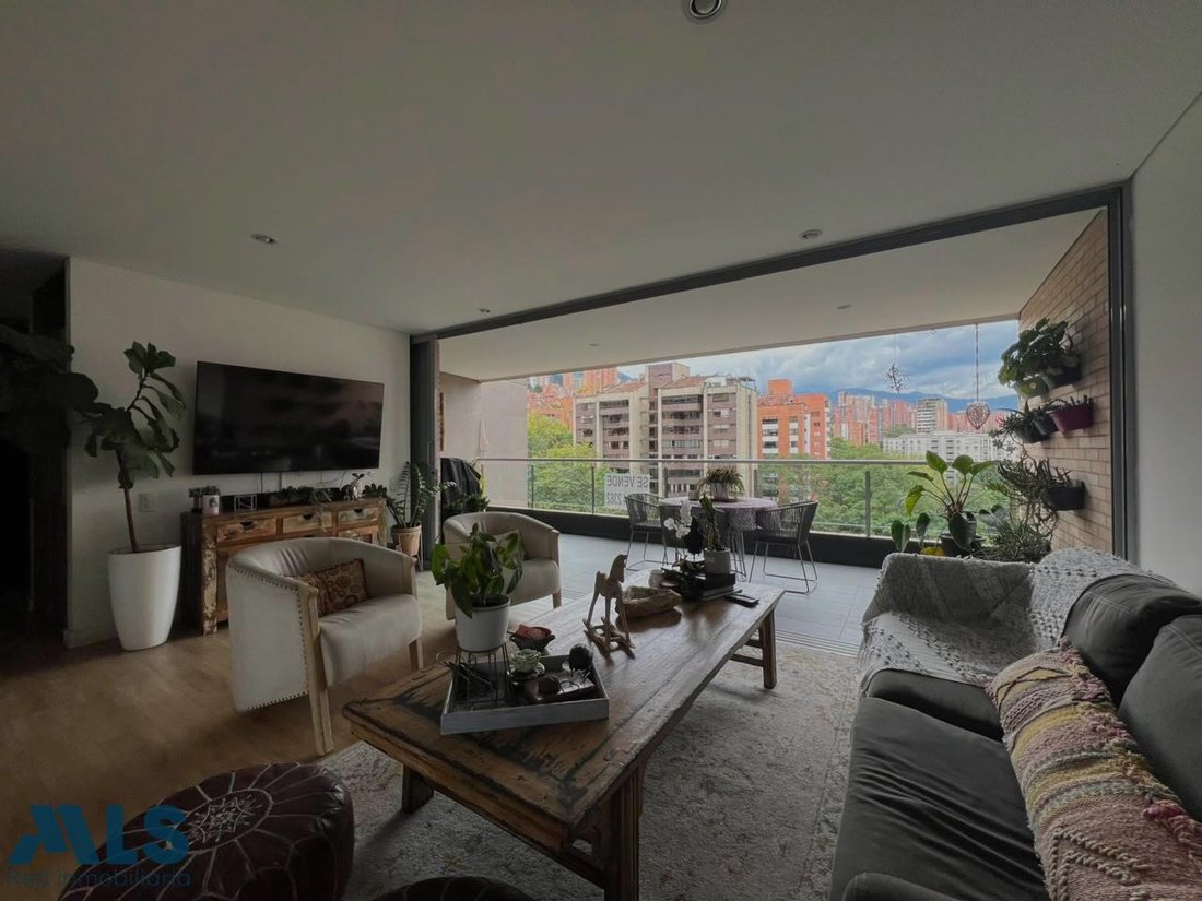 Apartment in Medellín, Antioquia, Colombia 4 - 18620474