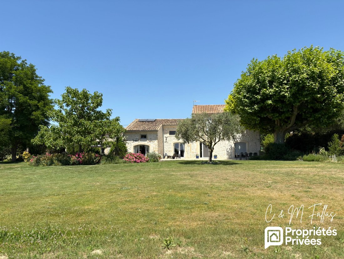 Villa in Visan, Provence-Alpes-Côte d'Azur, France 1 - 18616271
