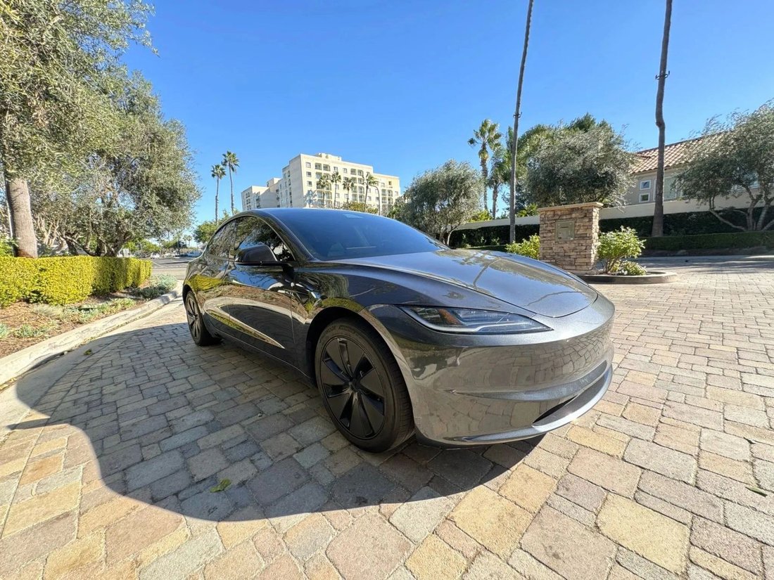 Sedan in Riverside, CA, United States 3 - 18615826