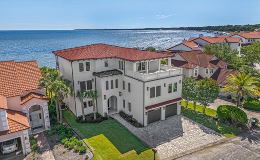 House in Gulf Breeze, Florida, United States 1