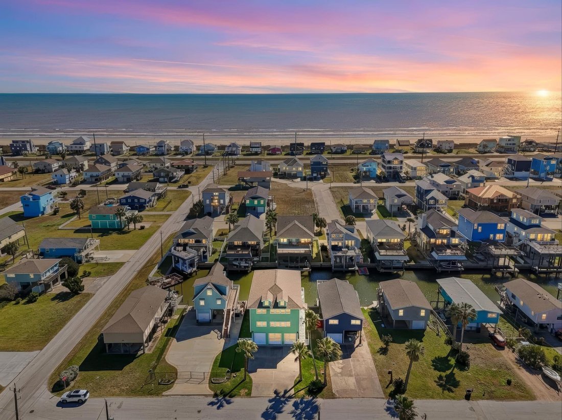 House in Galveston, Texas, United States 2 - 18618965