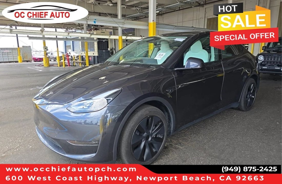 Suv in Newport Beach, CA, United States 1 - 18615870