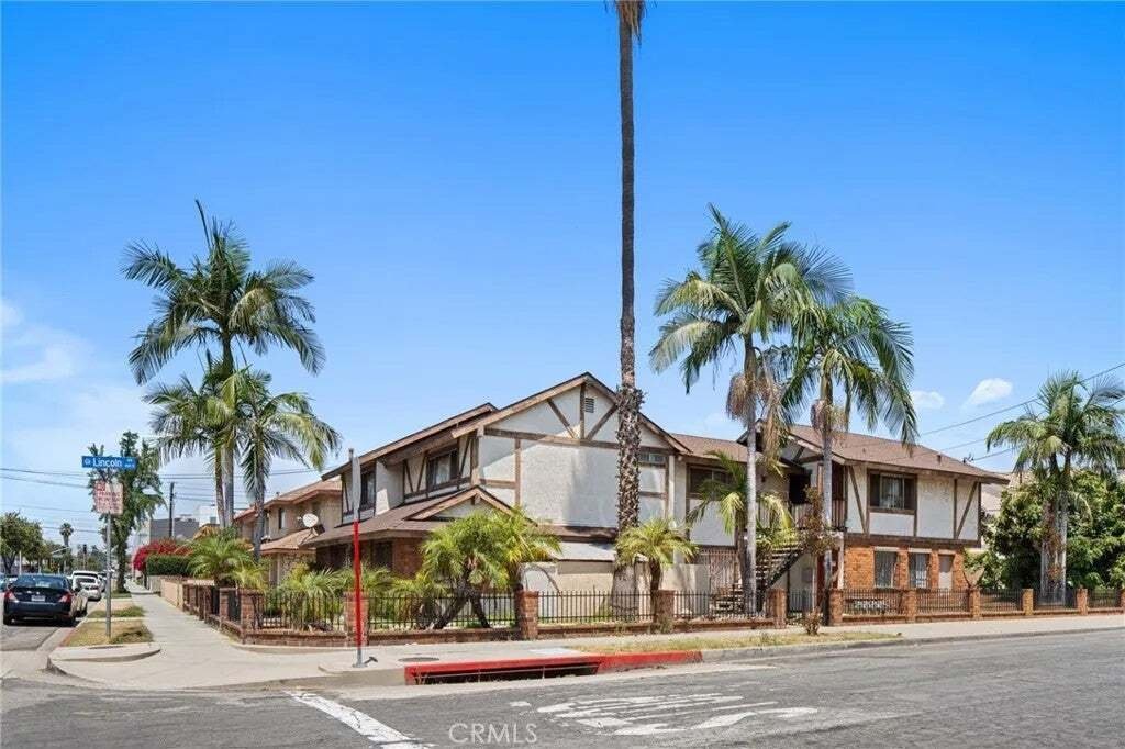 Condo in Monterey Park, California, United States 4 - 18618877