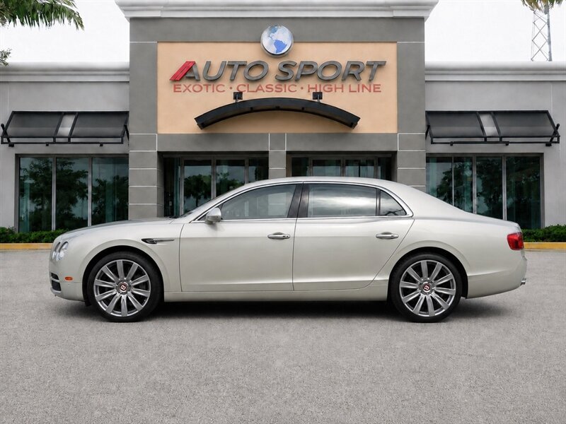 Sedan in Boca Raton, Florida, United States 2 - 11811497