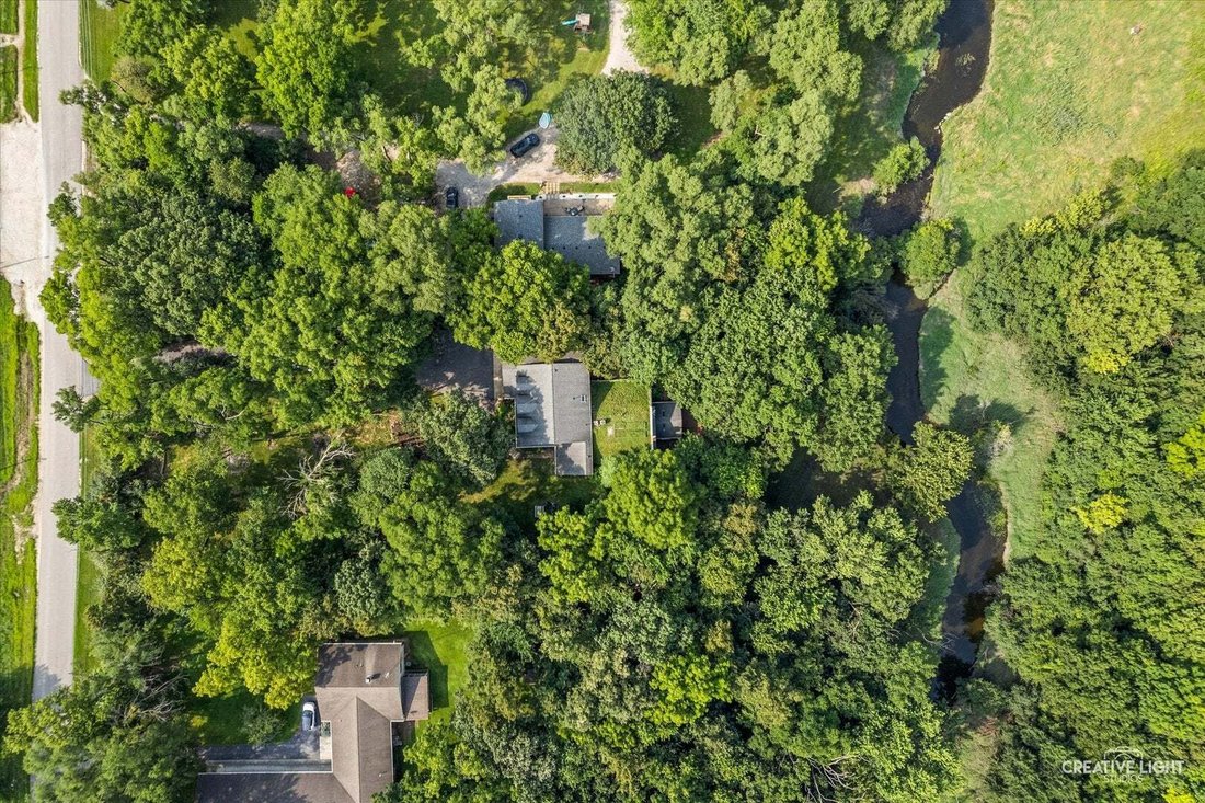 House in Joliet, Illinois, United States 3 - 18617375