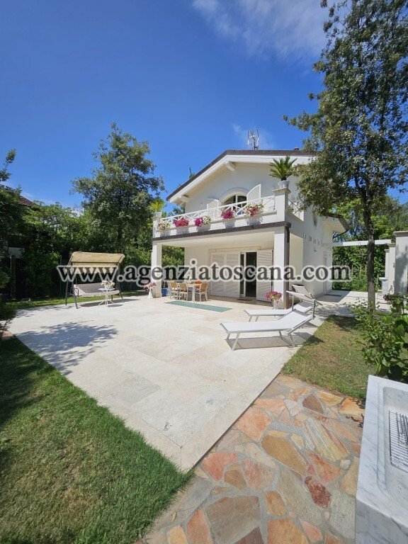 Villa in Center, Forte dei Marmi, Tuscany 3 - 18618430