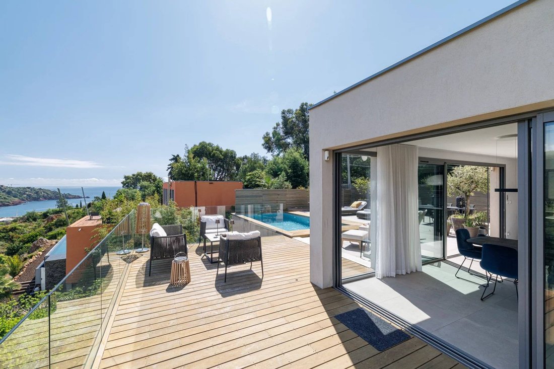 House in Théoule-sur-Mer, Provence-Alpes-Côte d'Azur, France 4 - 16334394