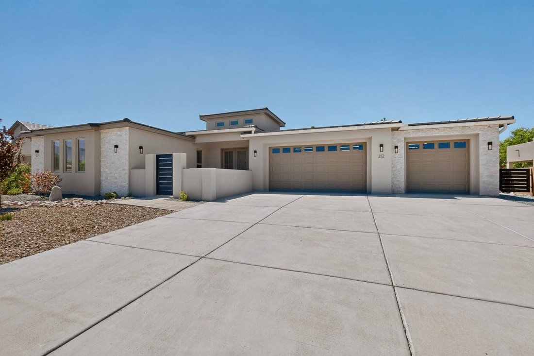 House in Albuquerque, New Mexico, United States 2 - 16942405