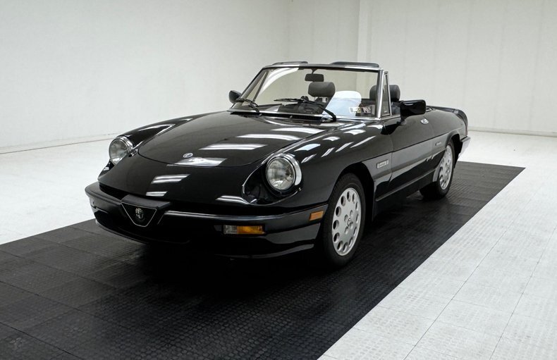 Cabriolet in Morgantown, United States 3 - 18615888