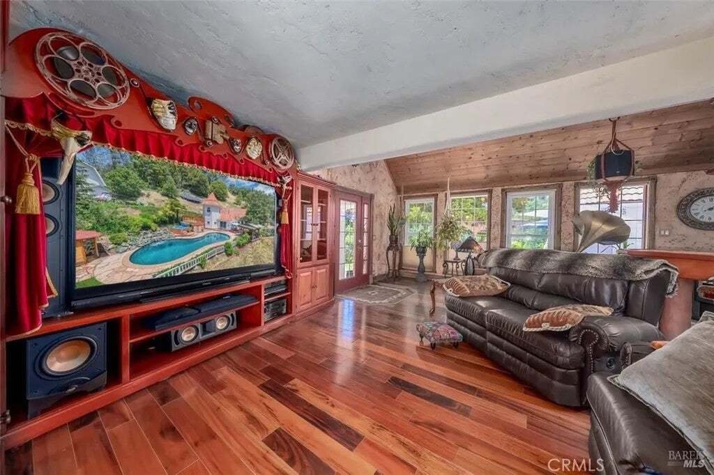 House in Redwood Valley, California, United States 4 - 18620322