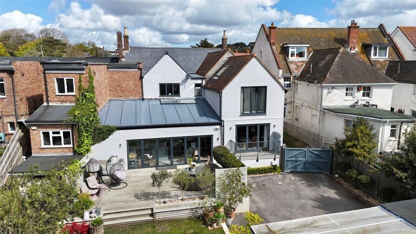 House in Milford on Sea, England 1 - 17494250
