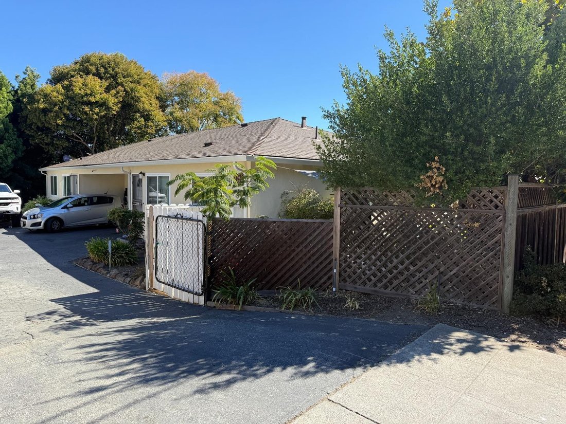 House in East Palo Alto, California, United States 2 - 18617245