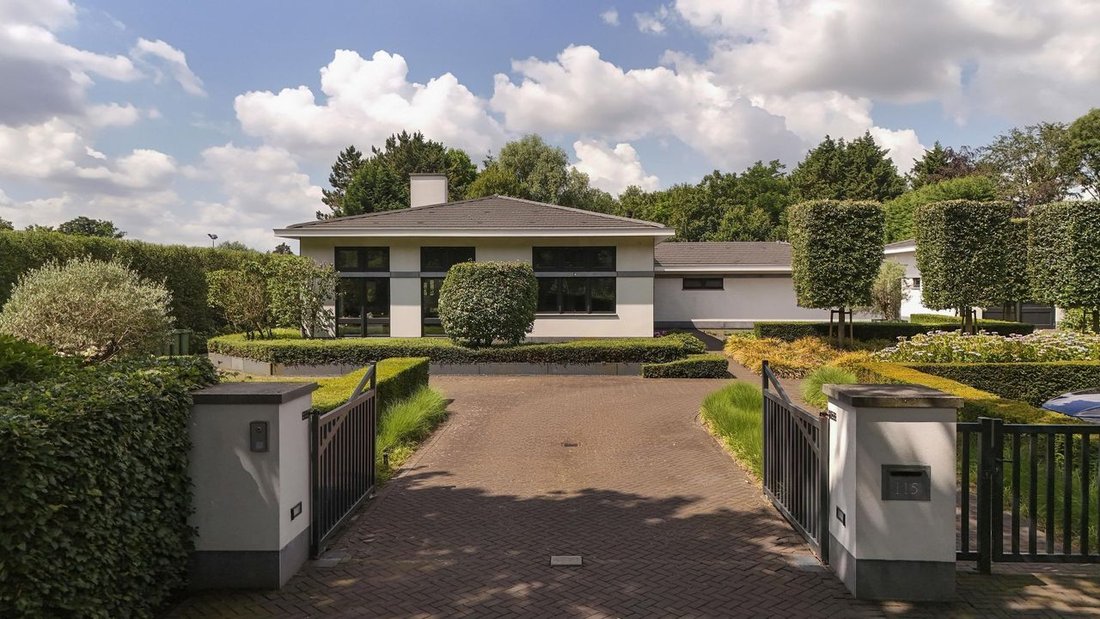 Villa in Prinsenbeek, North Brabant, Netherlands 1 - 17458077