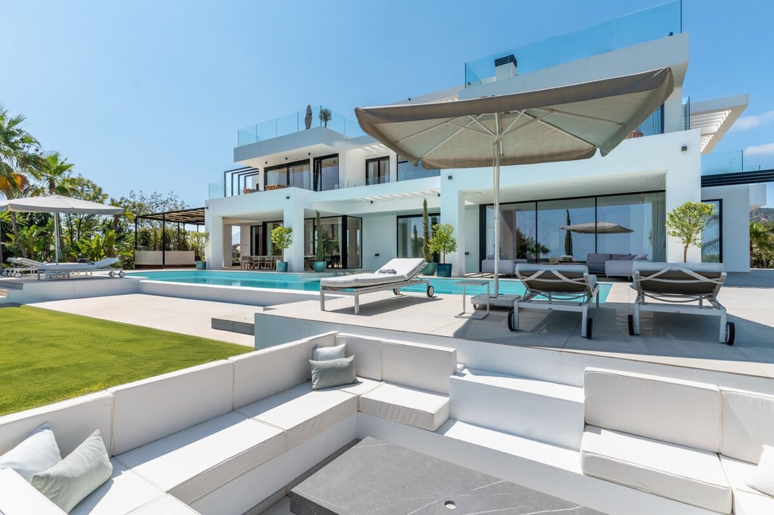 Villa in Estepona, Andalusia, Spain 2 - 17870481