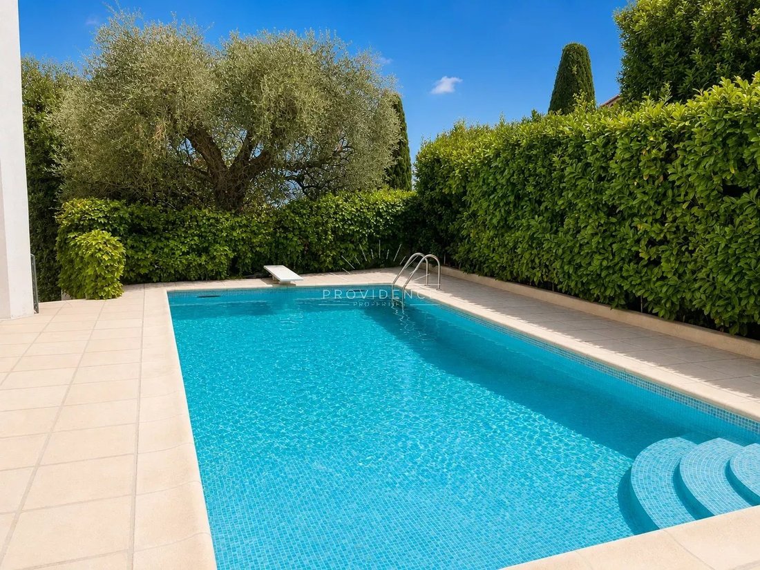 House in Cannes, Provence-Alpes-Côte d'Azur, France 3 - 18622435