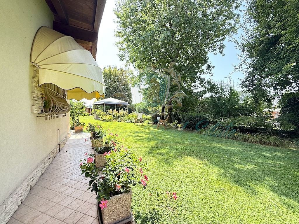 Villa in Turano Lodigiano, Lombardy, Italy 2 - 18618422