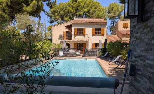 Villa in Saint-Cyr-sur-Mer, Provence-Alpes-Côte d'Azur, Frankreich 1