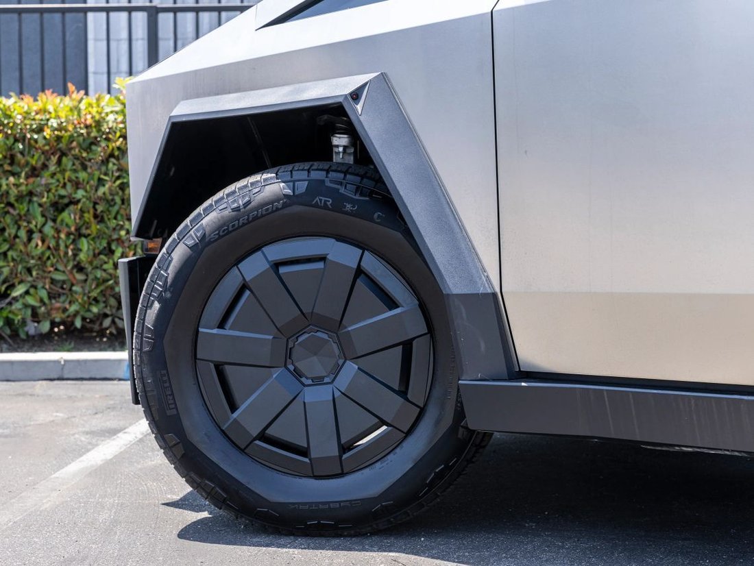 Pickup in Azusa, CA, United States 5 - 18579964
