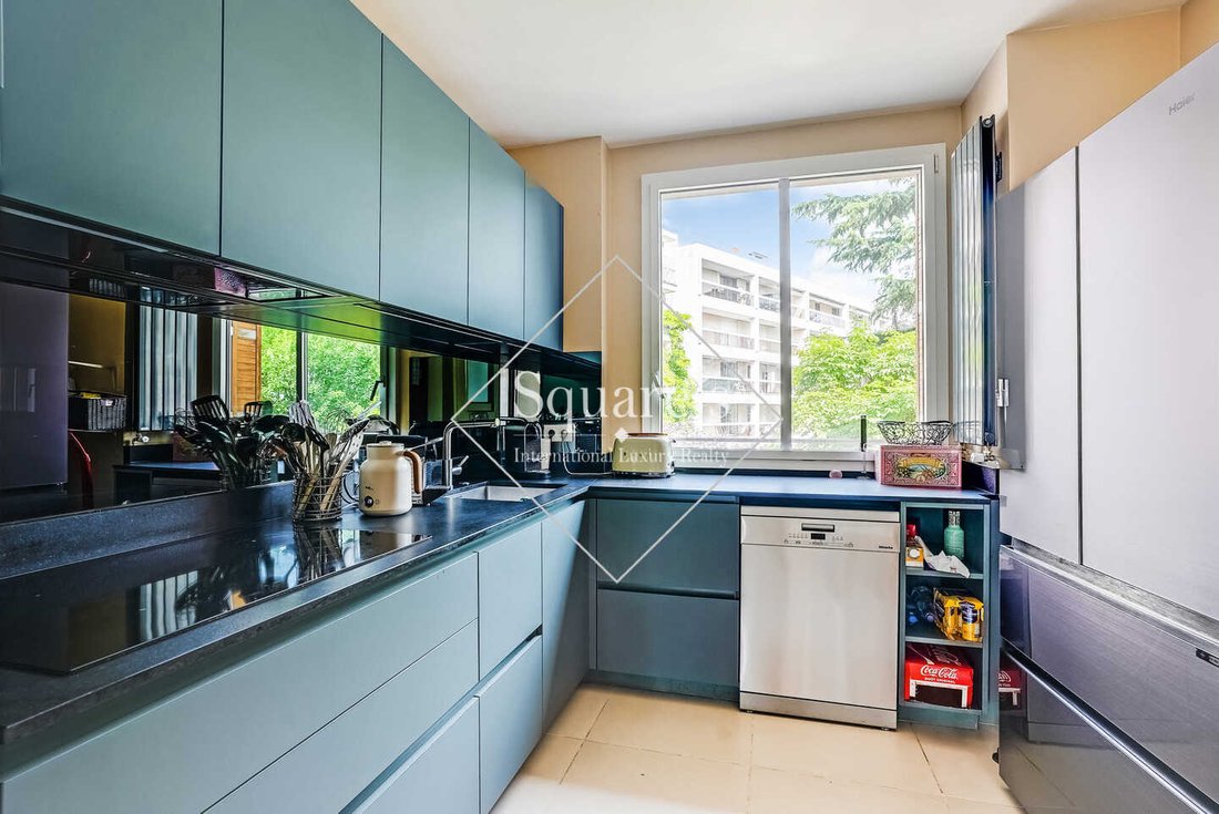 Apartment in Puteaux, Ile-de-France, France 3 - 18622787