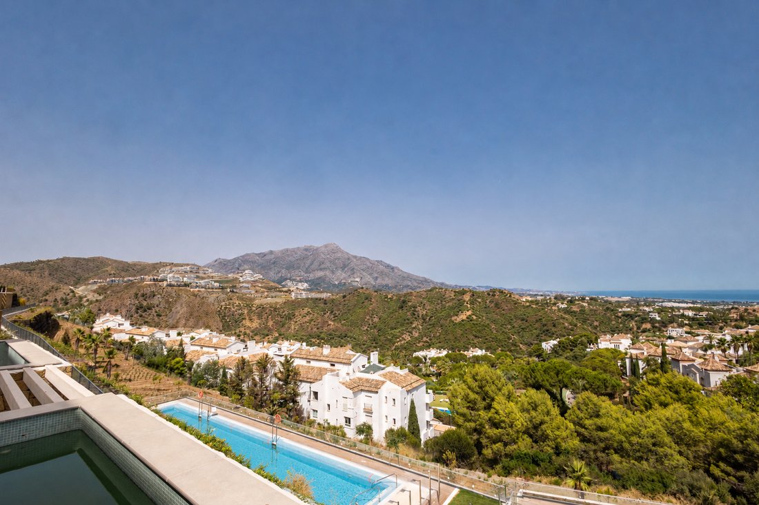 Apartment in La Quinta, Benahavis, Andalusia 4 - 18617012