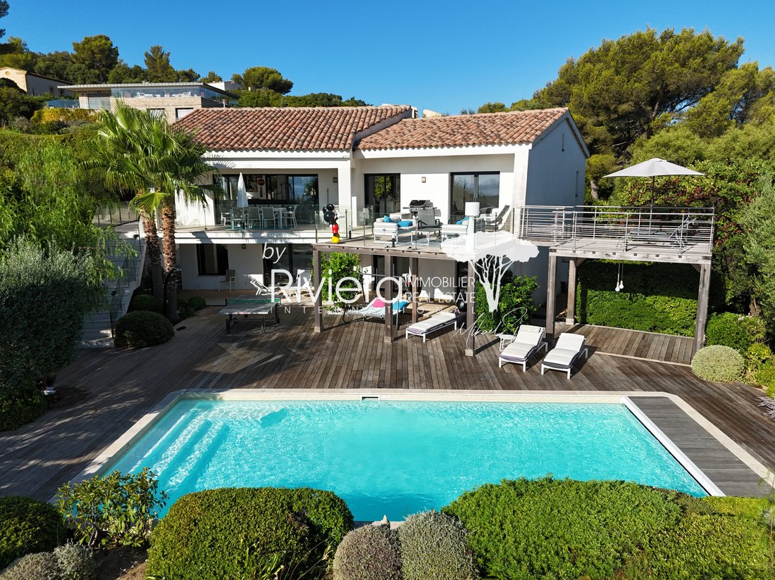Villa in Nord, Cavalaire-sur-Mer, France 2 - 18617469
