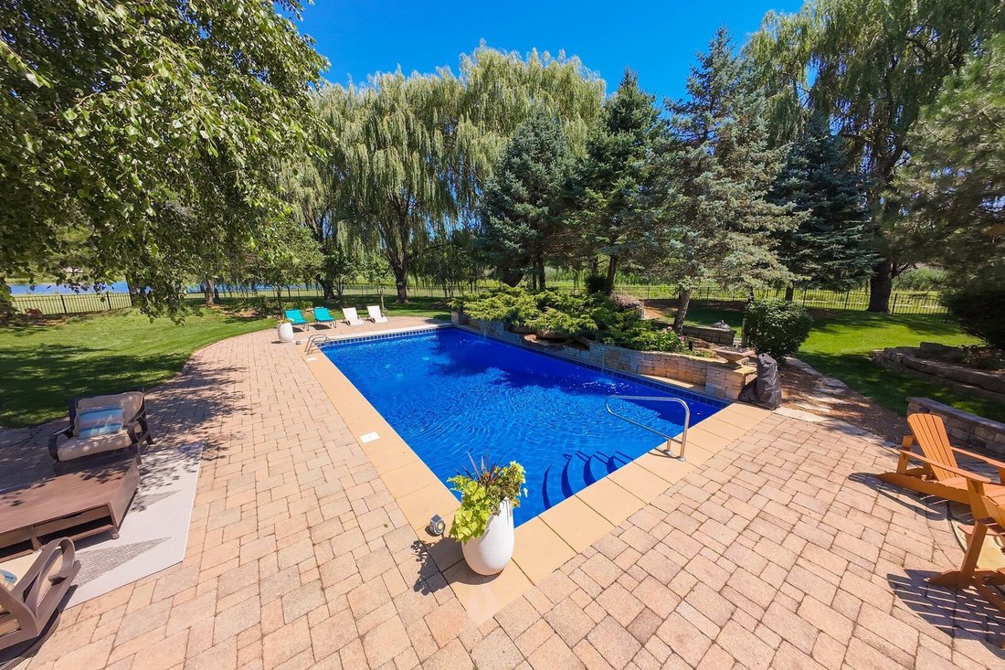 House in Campton Hills, Illinois, United States 3 - 16109303