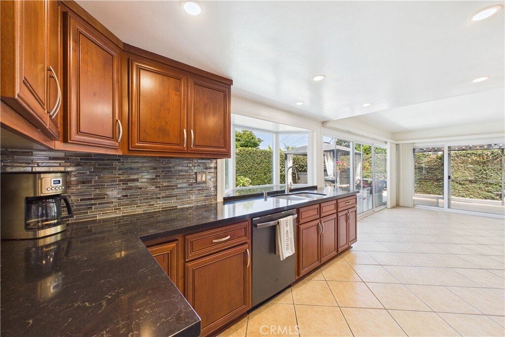 House in Cypress, California, United States 4 - 18012110