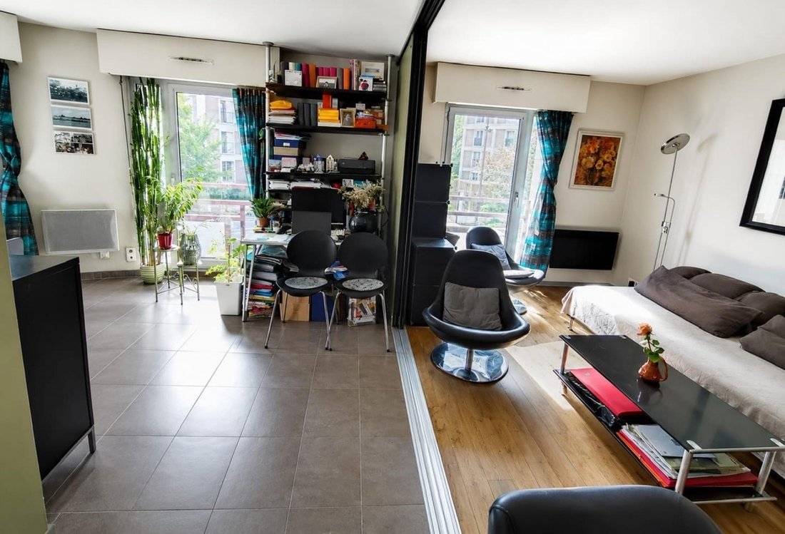 Apartment in Buttes Chaumont, Paris 19e Arrondissement, Paris 2 - 18616609