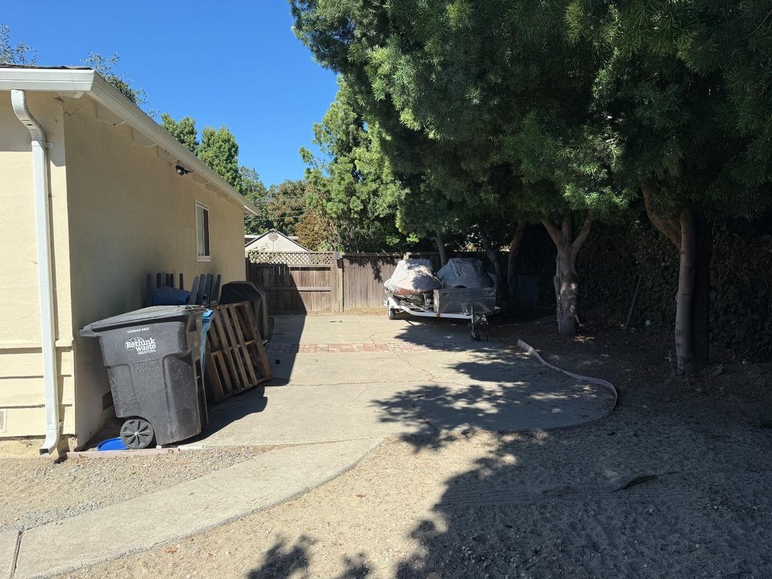 House in East Palo Alto, California, United States 4 - 18617245