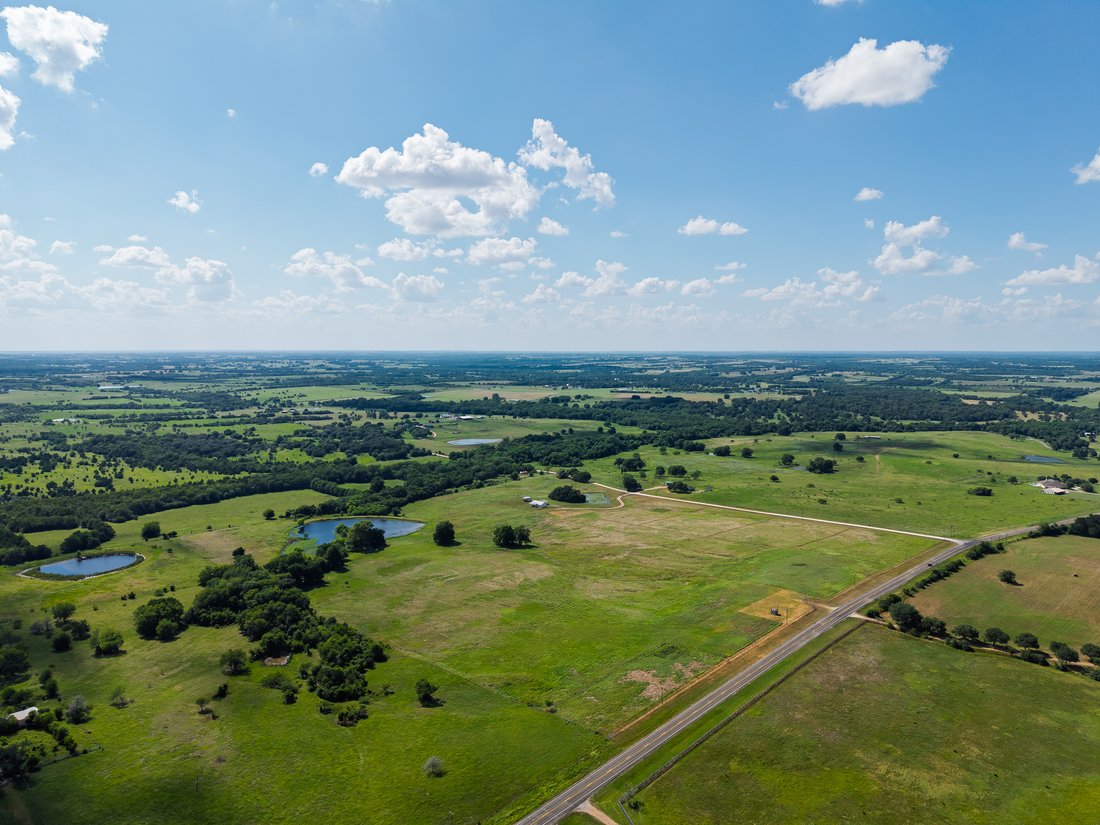 Bellville, Texas, United States 1 - 18615906