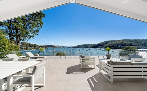 House in Hardys Bay, New South Wales, Australia 1